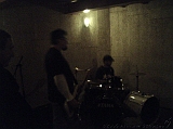2005-05-06_Obituary_oefent_in_de_catacomben_van_het_Burgerweeshuis_09