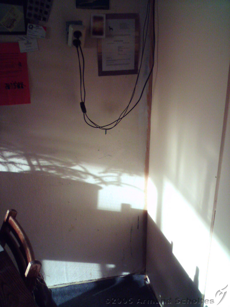2005-01-06_Woonkamer_voor_opknappen_1.jpg