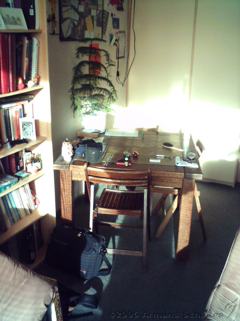 2005-01-06_Woonkamer_voor_opknappen_2.jpg