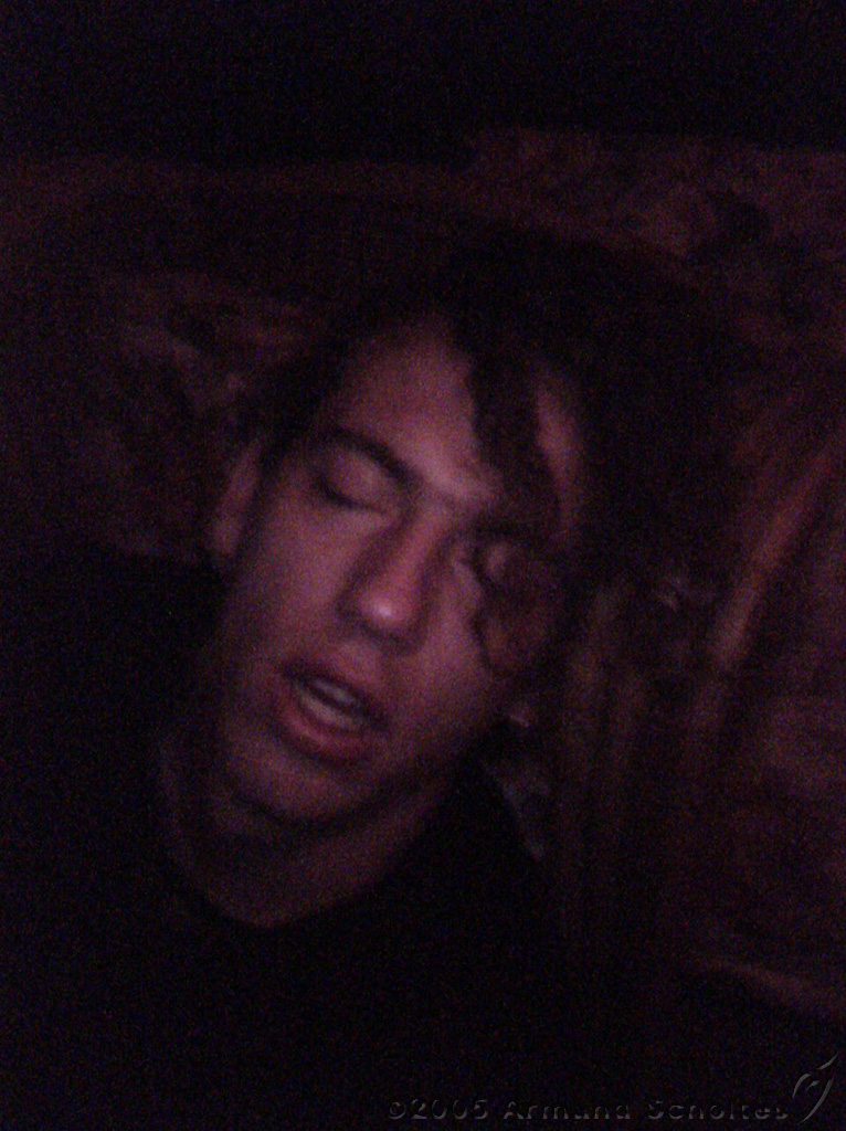 2005-12-03_Dude_wasted_op_feestje_van_Marieke.jpg