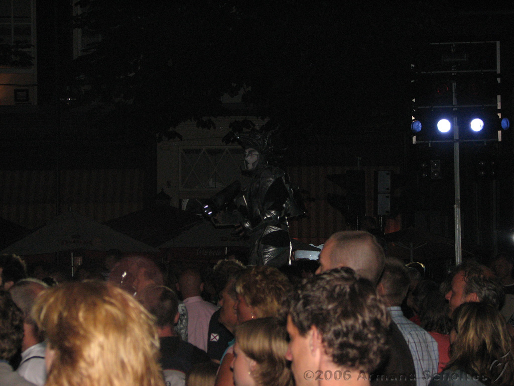 Close-Act_04.jpg