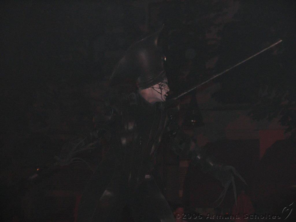 Close-Act_18.jpg