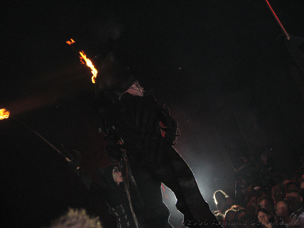 Close-Act_20.jpg