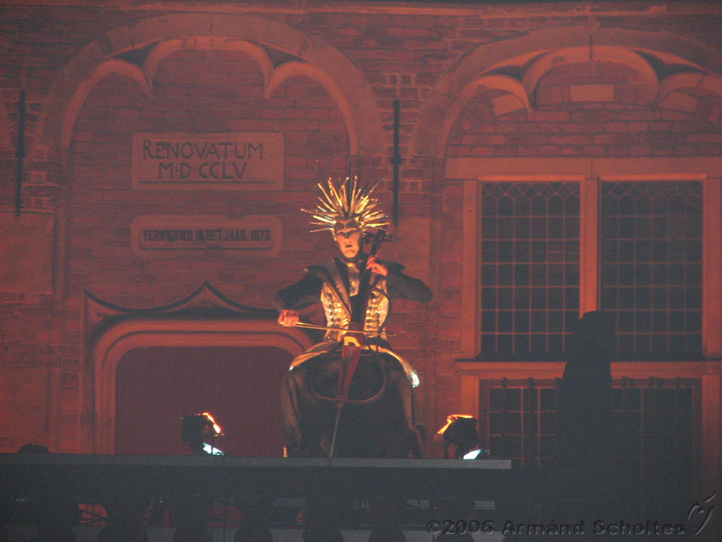 Close-Act_40.jpg