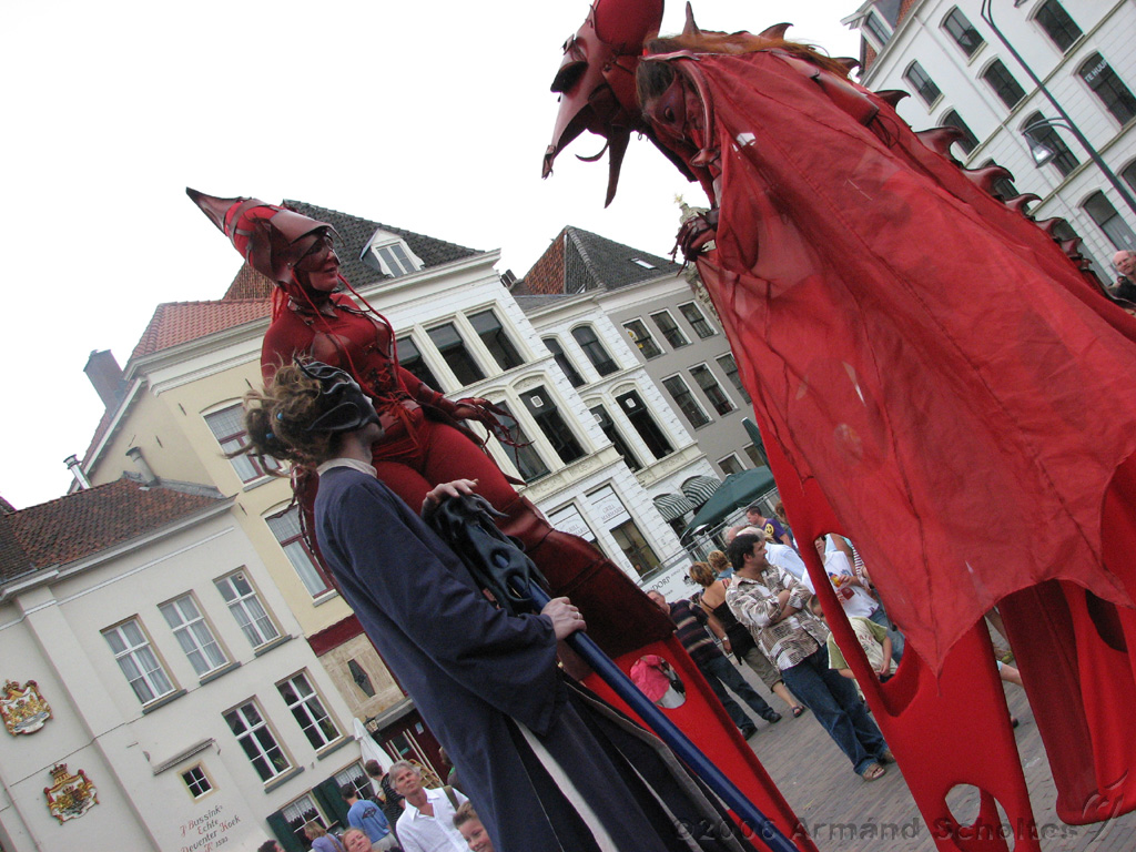Lunatypik_'The_Lucionits'_10.jpg