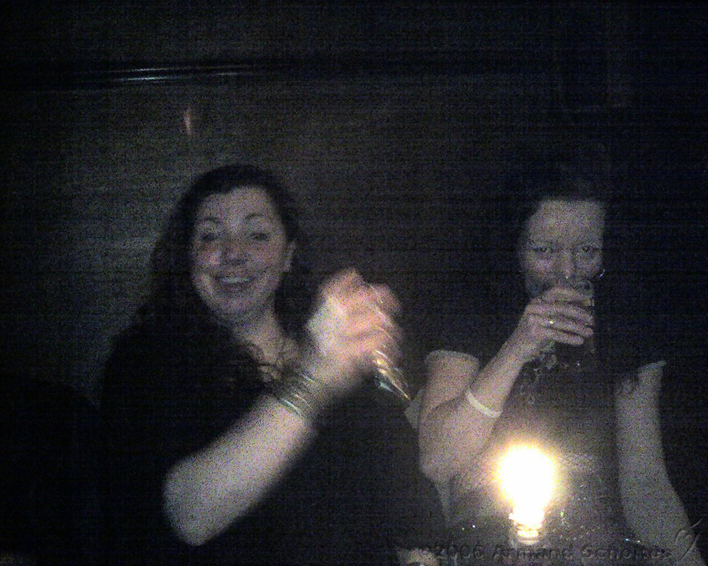 2006-04-08_Diana_en_een_vriendin.jpg