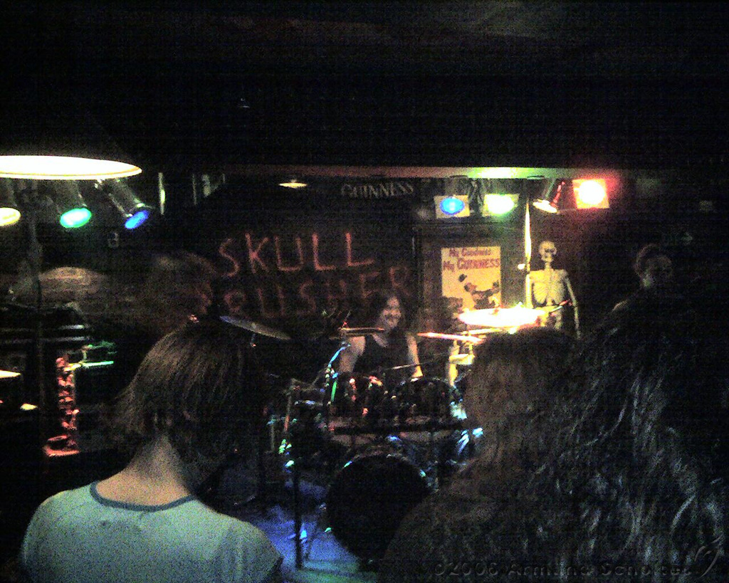 2006-04-21_Skullcrusher_in_Midtown_1.jpg