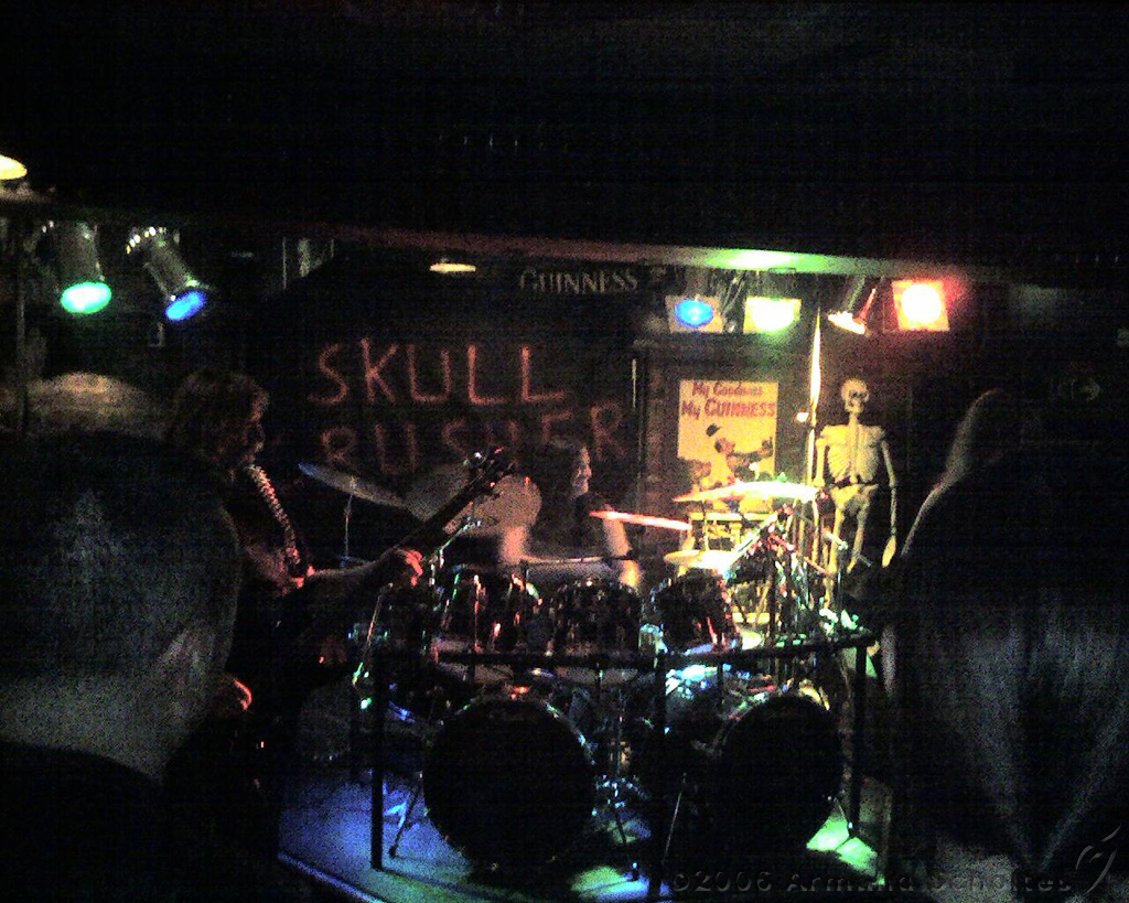 2006-04-21_Skullcrusher_in_Midtown_2.jpg