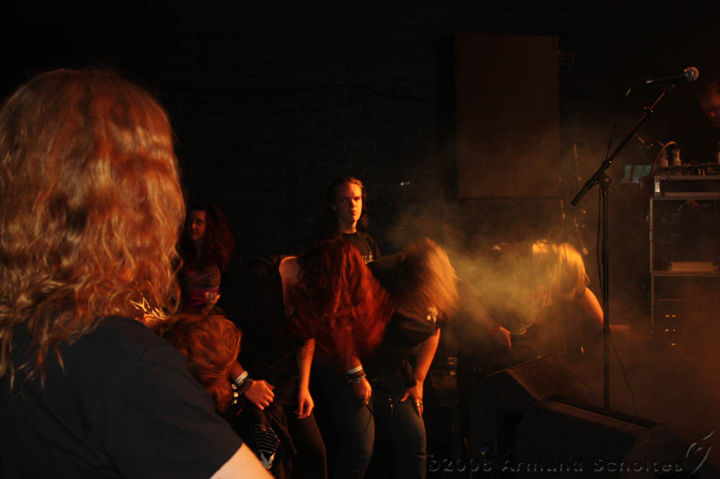 springstof_098_the_embodiment.jpg