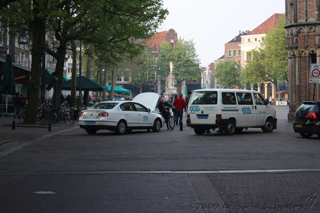 2009-04-13_Taxi_Knuffelt_Paaltje_002.jpg