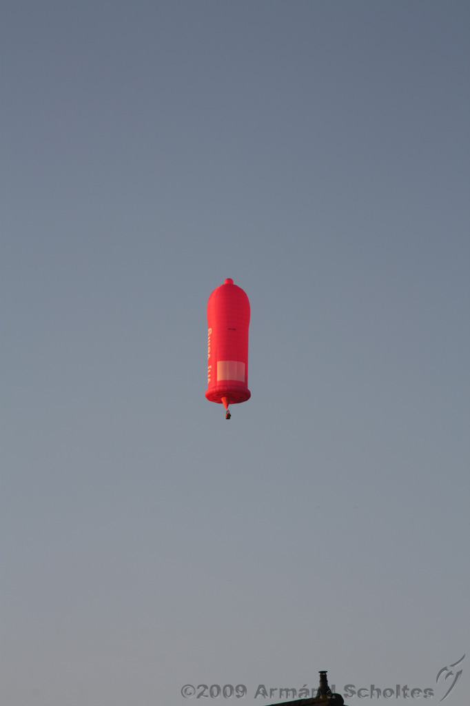 2009-07-05_Condom_Air_002.jpg