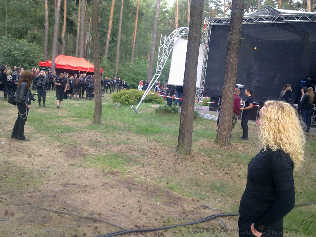 UnderTheBlackSun_006.jpg