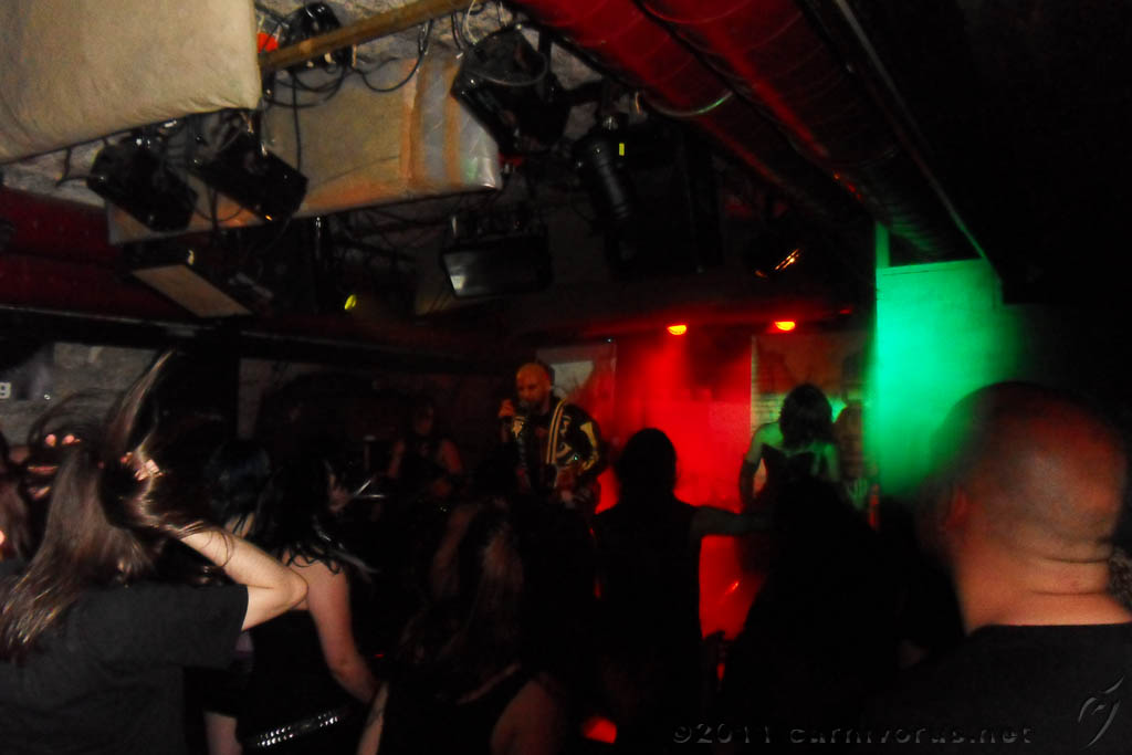 Swiss_2011-07-25-0332_0032_JL.jpg - SAMSUNG DIGITAL CAMERA