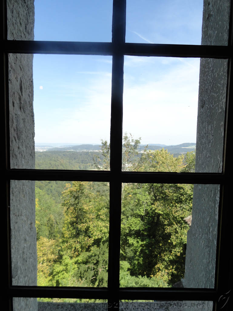 Swiss_2011-09-11-1324_0104_JS.jpg -                                